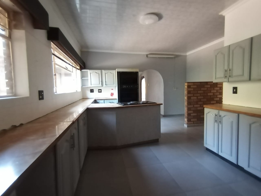 4 Bedroom Property for Sale in Parys Free State